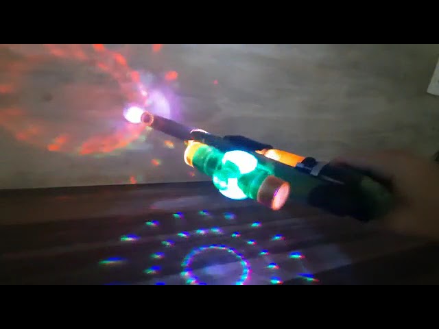 Arma de Brinquedo com Som Realista, Movimentos Mira Laser e Luz