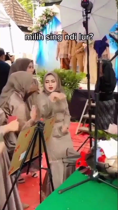 Mama Muda Bergoyang #watonunggah #mamamuda #goyang #goyangtiktok #goyanghot #janda #shorts