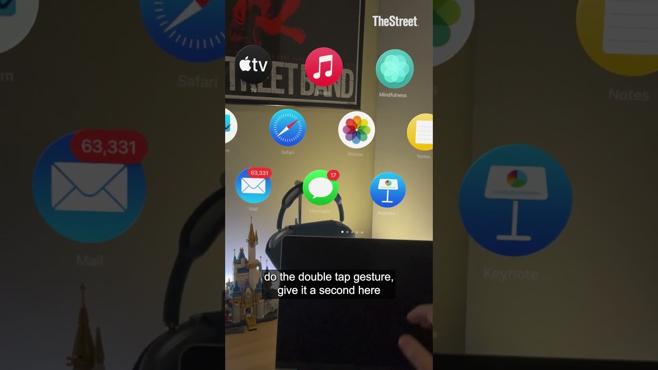 This is what it’s like to use the Apple Vision Pro. 😮