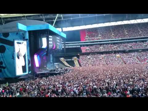 Hexacampeão mundial de sinuca vira DJ e abre show em Wembley