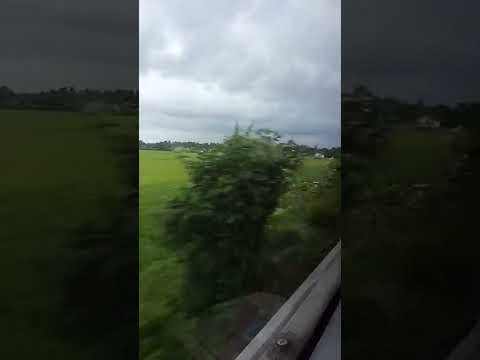 Terbang darat ke barat