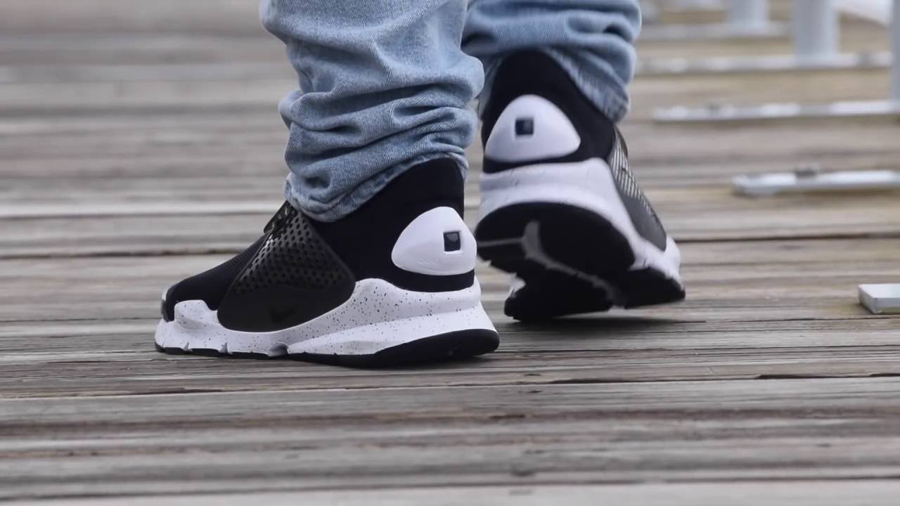 sock dart black white