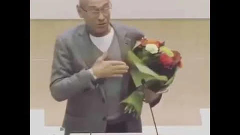 За шестерых евреев, которые изменили мир. Моисей, Соломон, Христос, Маркс, Фрейд и Эйнштейн.