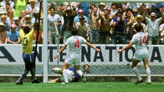 Gordon Banks saves from Pelé in world cup 1970