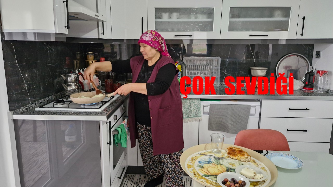 HATİCE HANIM KENDİNE EN ÇOK SEVDİĞİ KAHVATIYI HAZIRLIYOR