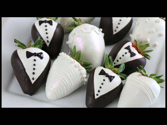 Tuxedo Strawberries  Chocolate Covered Strawberries for a Wedding 