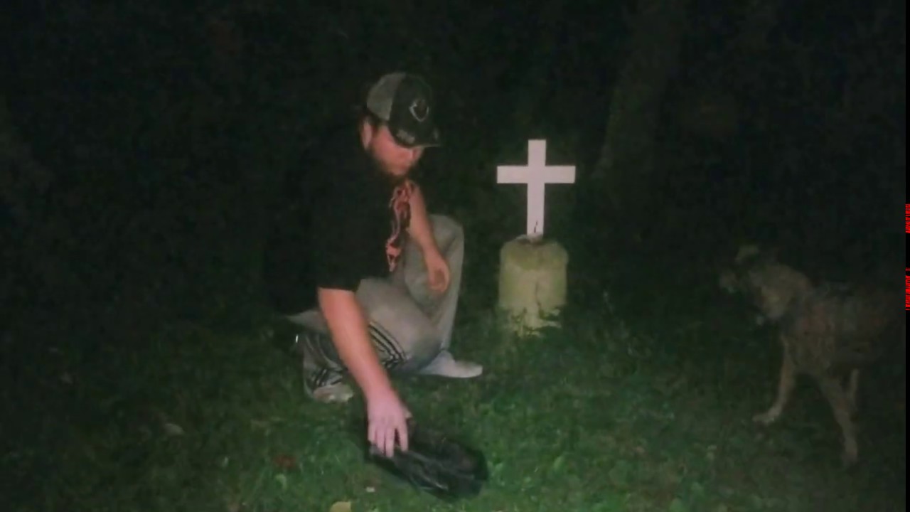 INFLUENZA EPIDEMIC MASS GRAVE