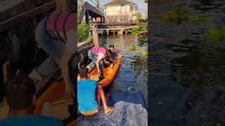 แพตาสาน บ้านพชร โทร 094-995-3395  บริการให้เช่าเรือพาย