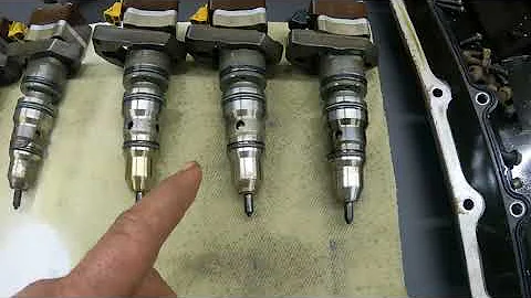 Cách tháo ống bơm tiêm Ford 7.3 Powerstroke