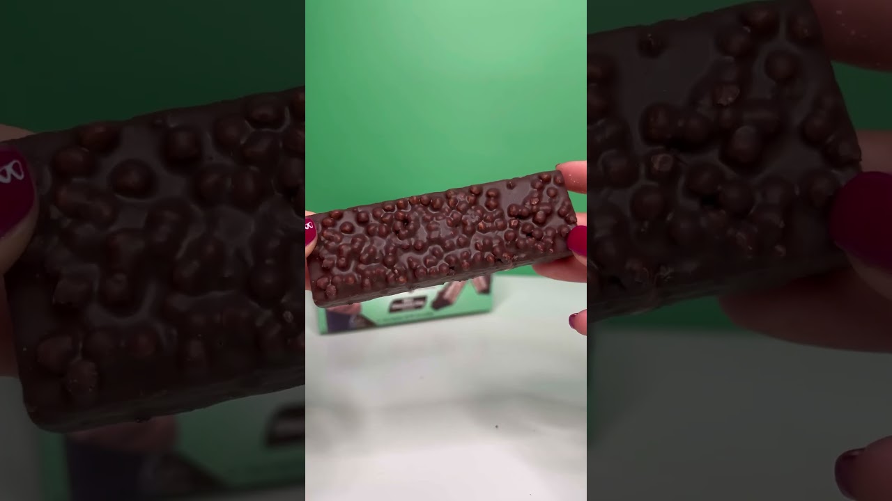 Mint Chocolate Chip Ice Cream Sandwich, featuring our new wafer bars! 🍫 