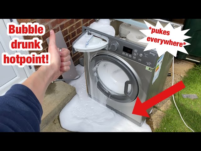 Hotpoint Smart Tech WMFUG742 washing machine || Bubble bath V Hotpoint *will it survive?* class=