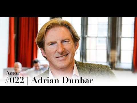 Video: In che cosa era Adrian Dunbar?