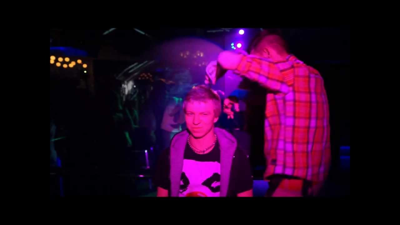 Стрижка огнем - YouTube