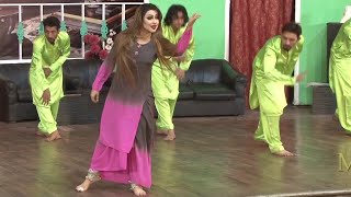 WARDA PERFORMANCE PUNJABI SONG JADON WAJDA TUNKA | NASEEBO LAL - SMB Resimi