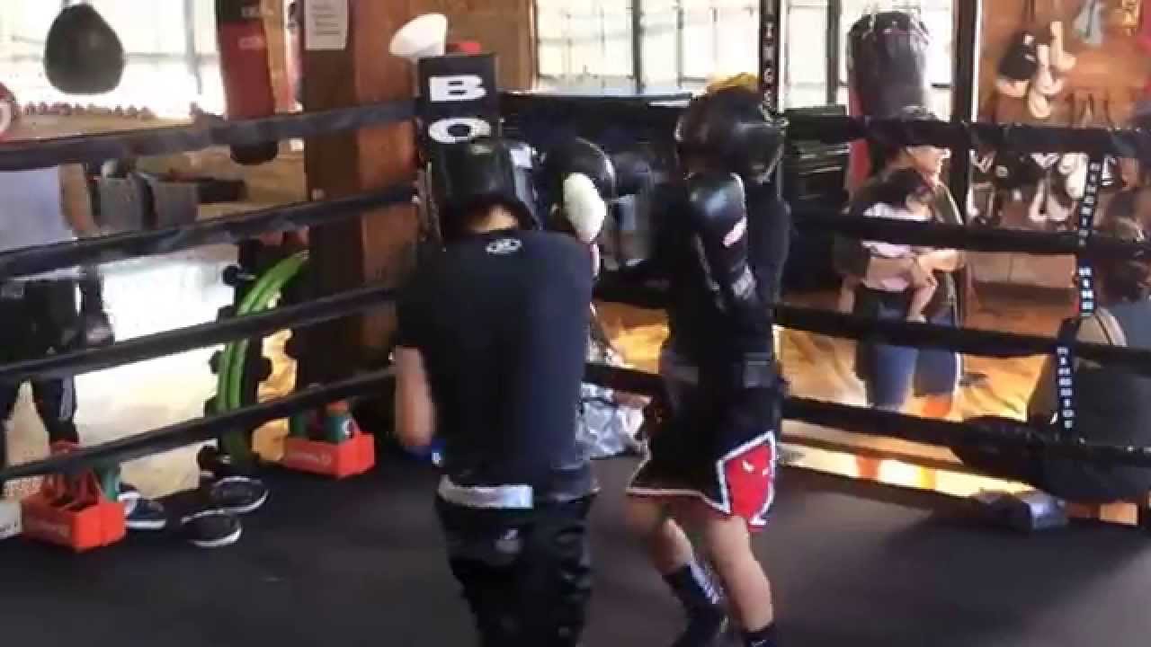 Body Shot Boxing 62614 Estrada/Soto YouTube