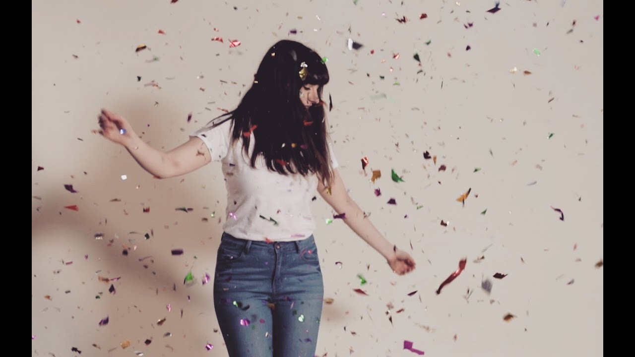 Guarda Phia - Do You Ever? (Official Music Video) su YouTube Guarda Phia - Do You Ever? (Official Music Video) su YouTube