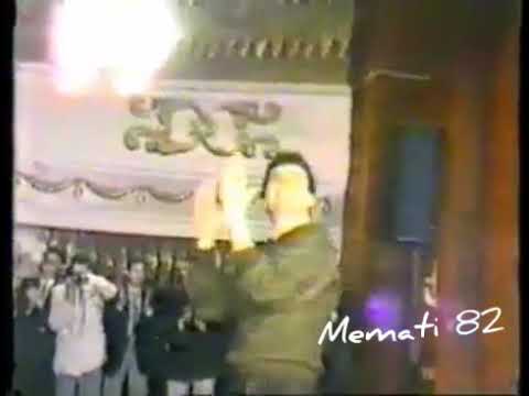 عمرو دياب بتغني لمين ياحمام