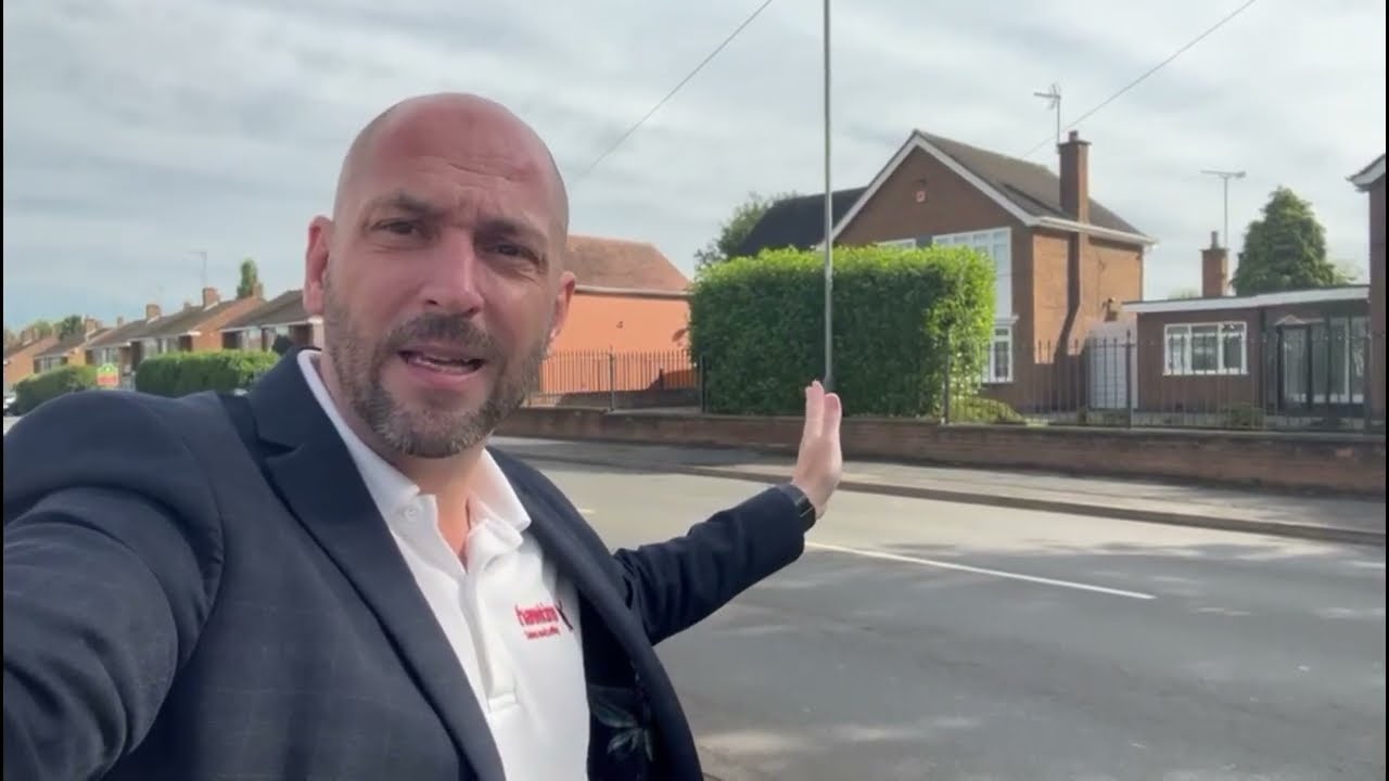 House for Sale in Bedworth- Heath Road with Hawkins