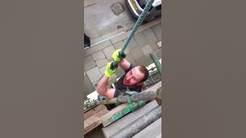 CRAZY scaffold jumper !!!