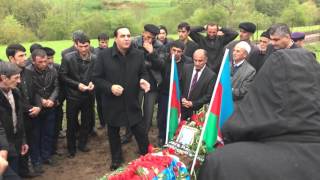 Manaf Ağayev Şəhid Pəncəli Teymurovun Məzarı üstə \ Manaf Ağayev Şəhid Pəncəli Teymurovun Məzarı üstə \