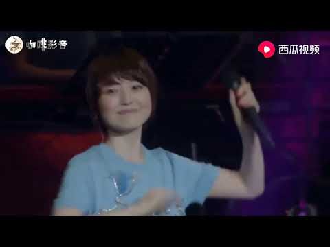 什么是日本声优？花泽香菜一场演唱会告诉你，日本宅男是有多可怕