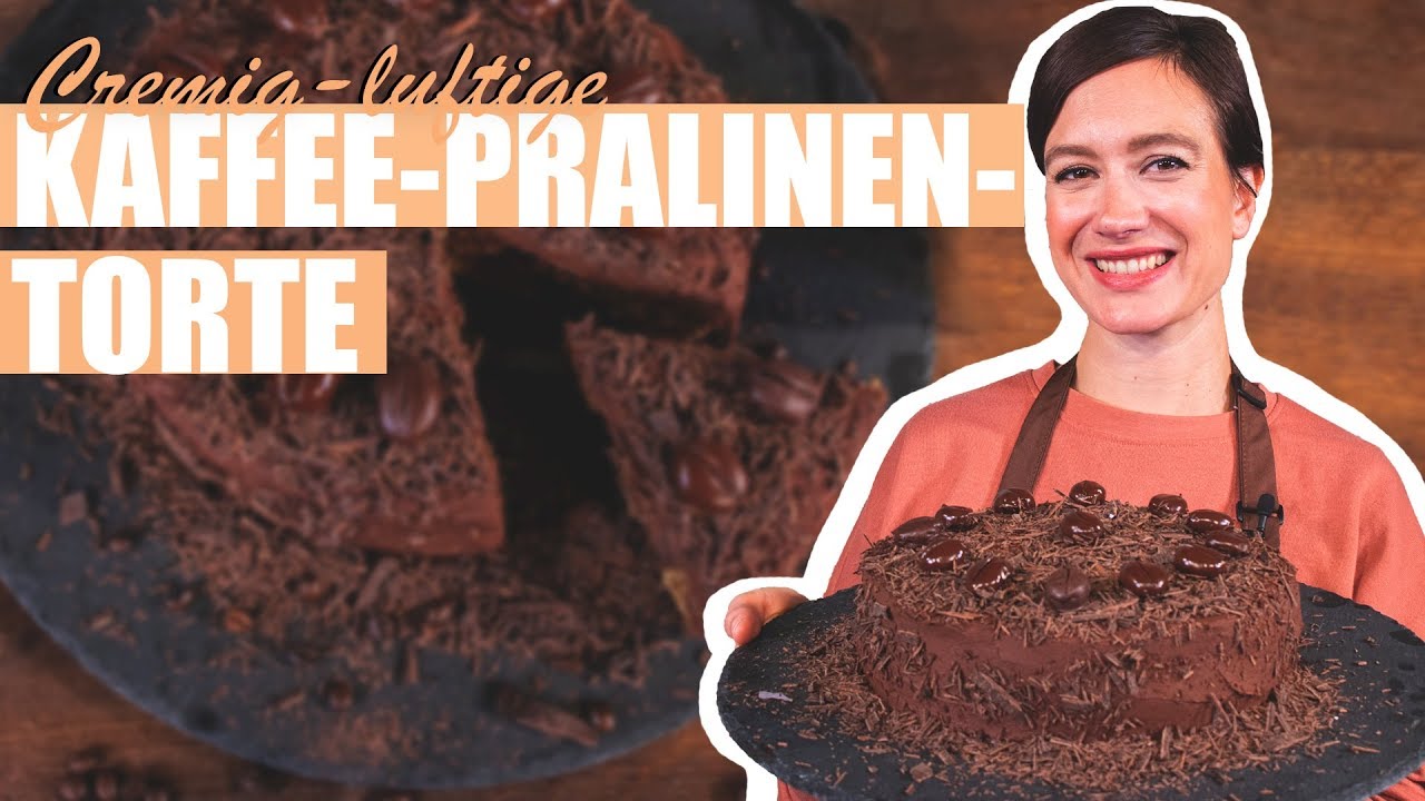 KAFFEE-PRALINEN-TORTE mit Biskuitböden und selbstgemachten Mokka-Bohnen