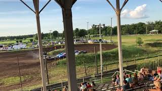 Figure 8 Racing In Eldora 7Pm 62720 Cruisers Heat 1