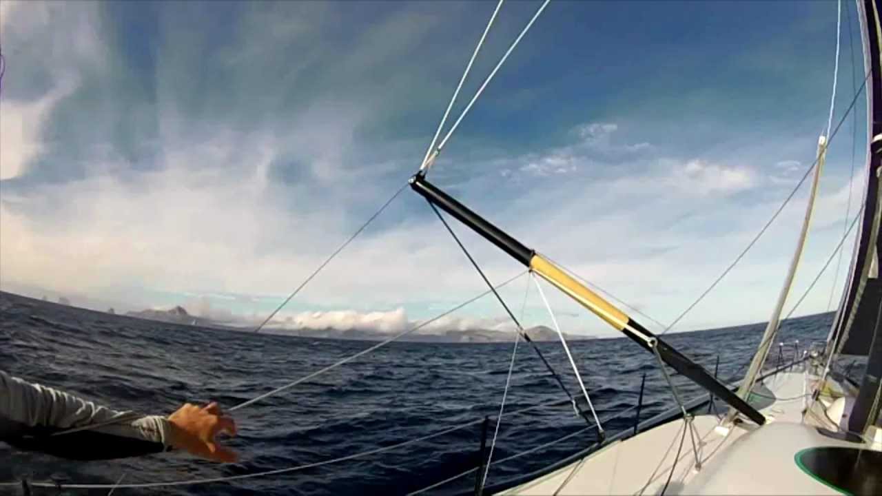 Daily highlights of Vendée Globe 2012 - Vendée Globe - Day 49 highlights - A mysterious island for A