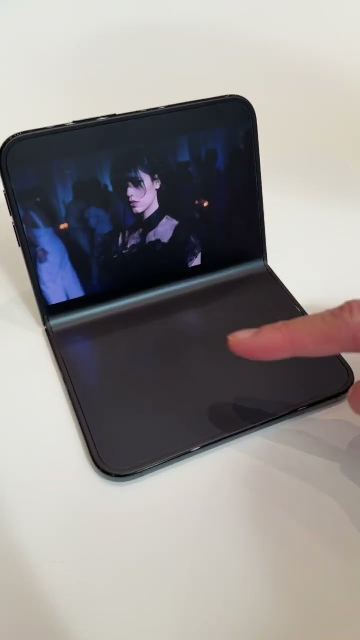 iPhone Duo First Look
