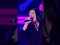 “Sweet Dreams (Are Made of This)” degli Eurythmics è il cavallo di battaglia di Gilda e Jessica! 🫂