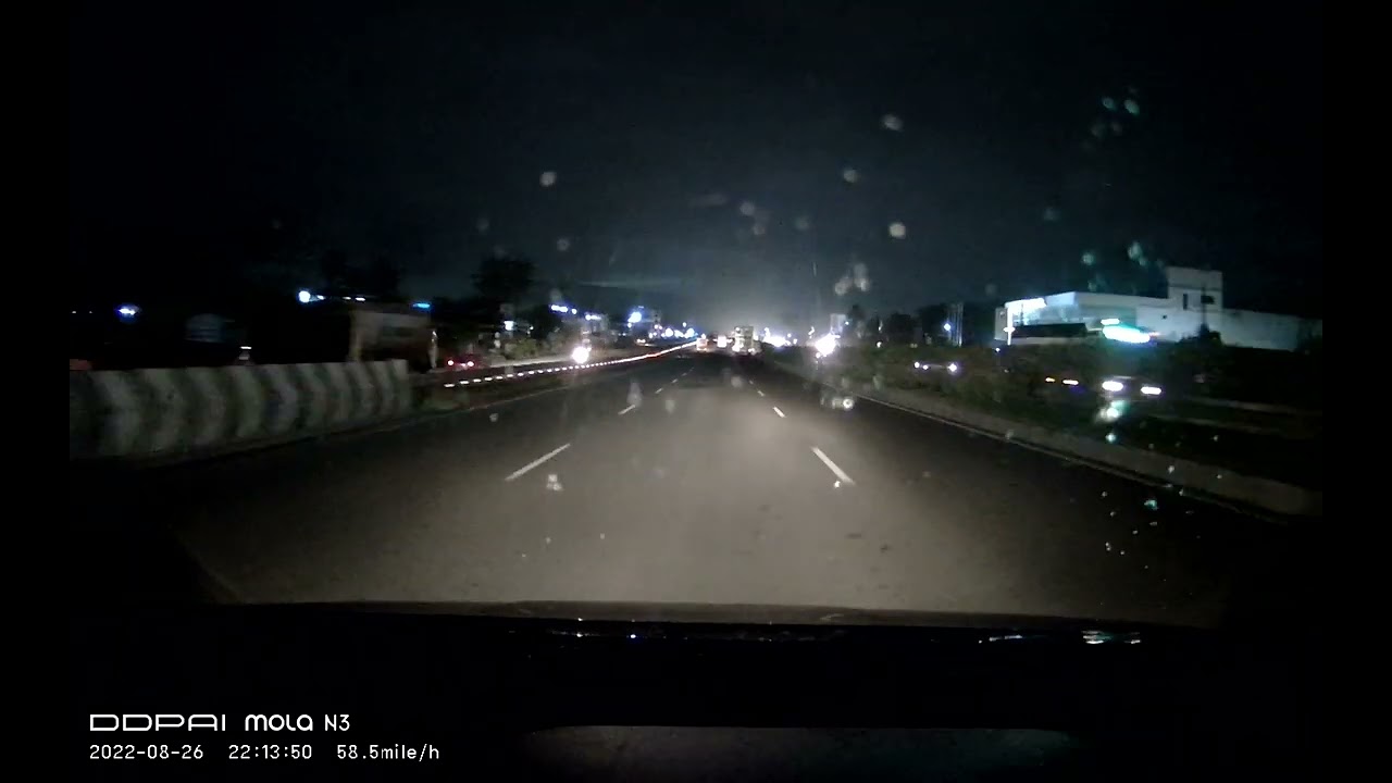Salem Kochi Highway Dash cam view on night ride Coimbatore area etiosLiva p2 20220826221335