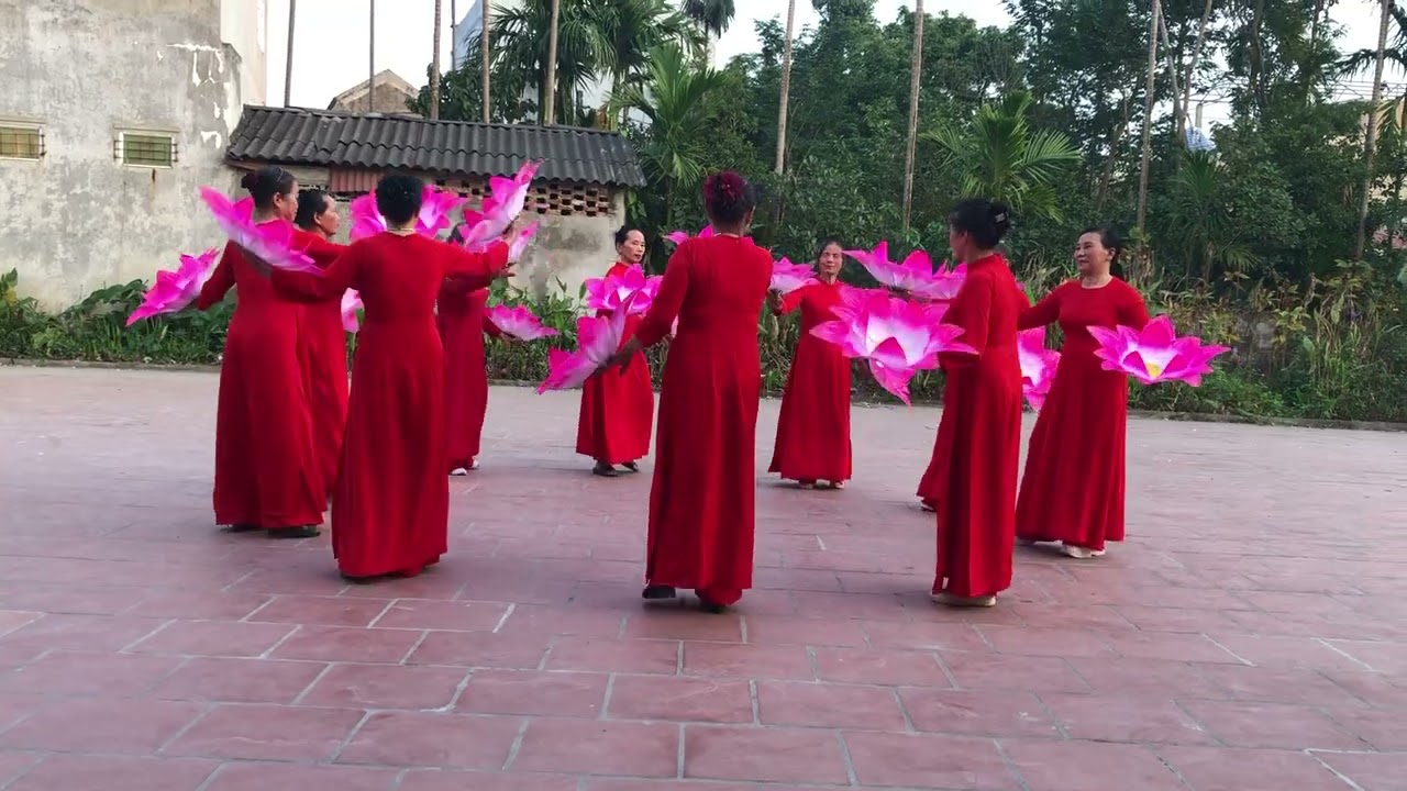 Múa bài ca dâng Bác