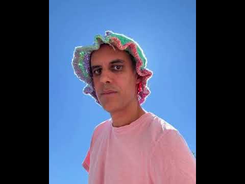 Putar Illegal + Four Tet - PinkPantheress
