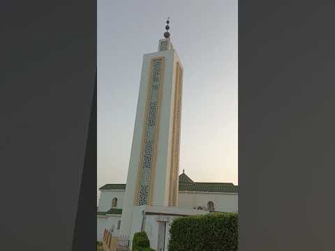 المسجد المتواجد بمدخل الهرهورة قدوما من الرباط وهذا أول مسجد أعرفه بالمنطقة حوالي 24 سنة