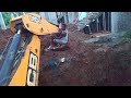Tanki Sa Adami Ko Nikalta Hua Wo V JCB Sa Tanki Sa Adami Ko Nikalta Hua Wo V JCB Sa
