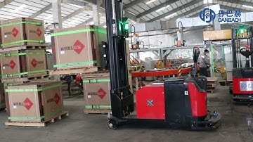 Danbach Robot Stacker agv transports fragile ceramics packed by container
