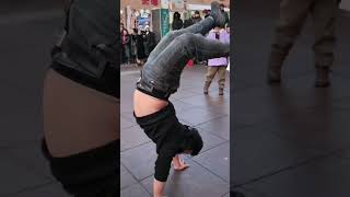 handsome guy dancing #dance #chineseclassicaldance #xinjiang #rek #rec #funny #duet