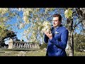 Евгений Понасенков в античном Пестуме напевает "Белой акации гроздья душистые"