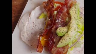 These low-carb Turkey Club Roll-Ups prove that no bread = no problem.