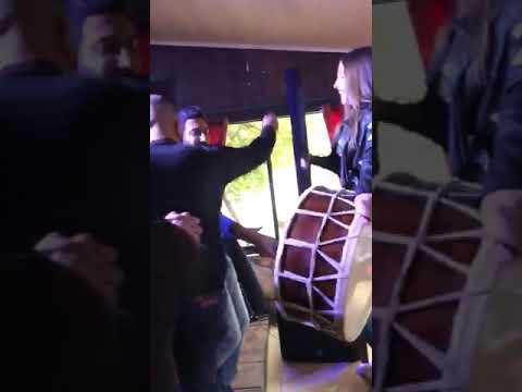 لا تنسو الأشتراك في القناة شاهد أشطر فتاة وهي تعزف على آلة الطبل 