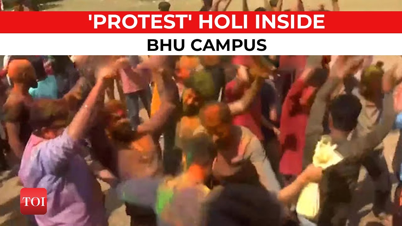 ABVP celebrates Holi inside BHU campus to protest against ban imposed by V-C