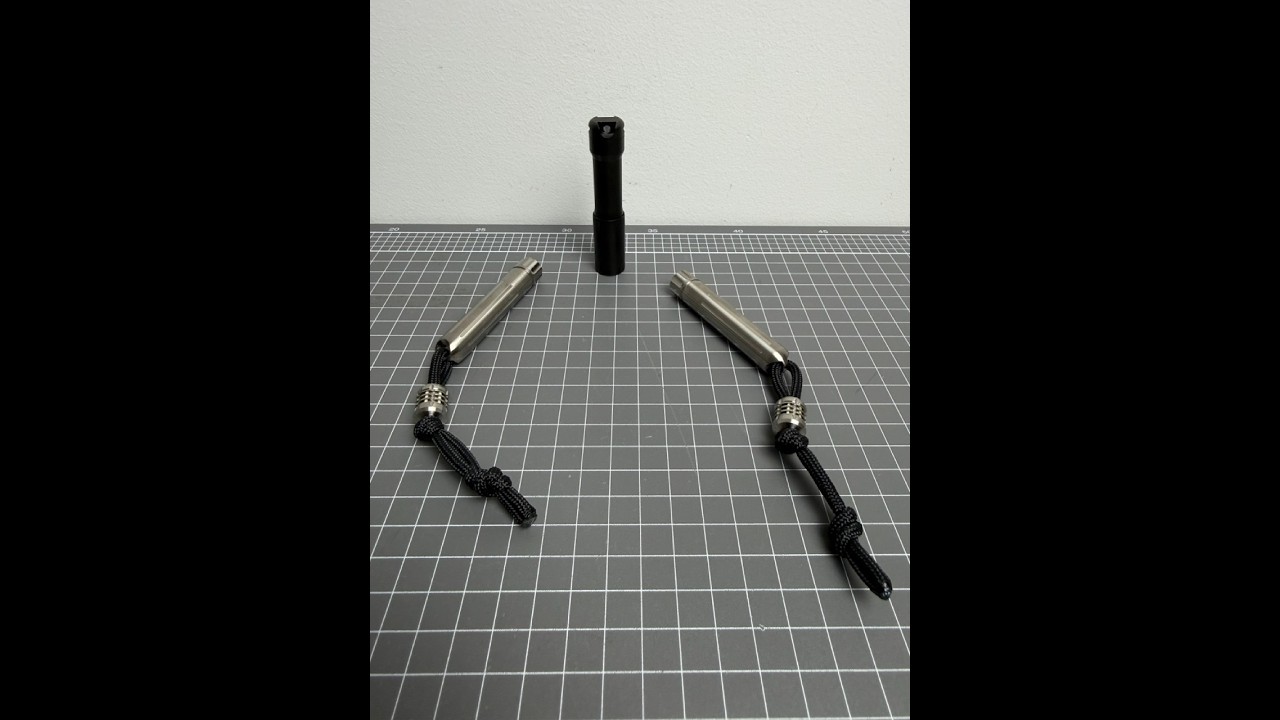 Брелоки-фонарики CWF ATOM и McGizmo Sapphire 