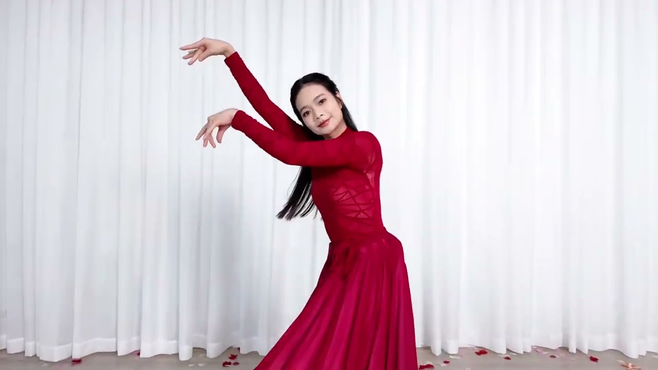 Múa cổ trang: Quẻ bói卜卦 - Kim Thần 