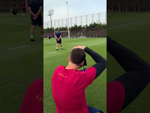 You need a Tek in your life 😂📸 #fcbarcelona #shorts