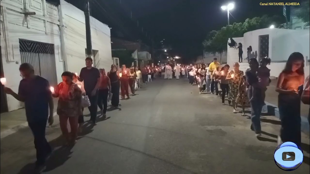 PROCISSÃO PELAS RUAS DE URUBURETAMA.