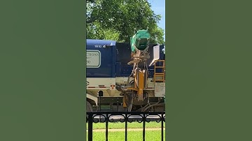 WC Mack LR Labrie Automizer Garbage Truck