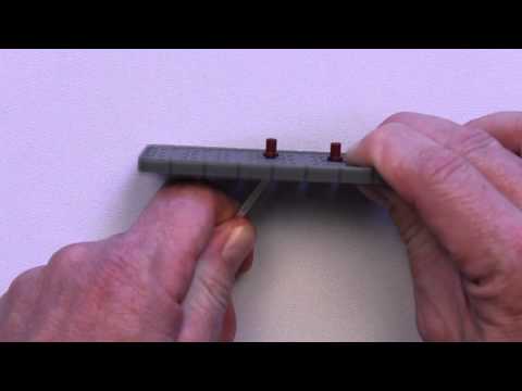 VEX IQ Tip - How to Remove Connector Pins