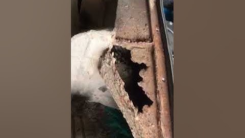 MGB front rusty front wing removal 1 Roger Lowrey