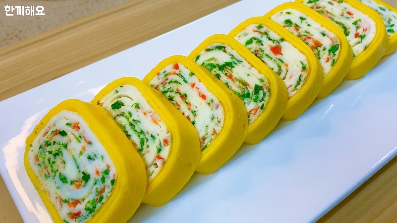 Как приготовить корейские яичные рулетики :: Красивый рулет из яичницы :: 36 блюд