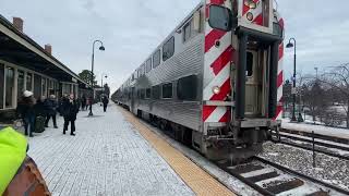 Metra #2134 arriving Deerfield and boarding for Chicago